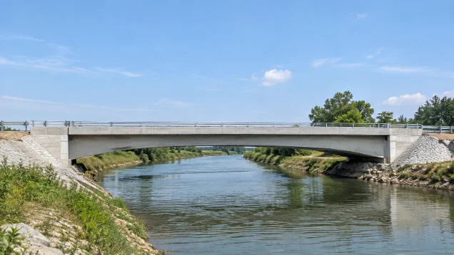 Reinforced concrete bridge over a canal